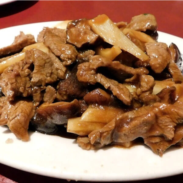لحم مع فطر و بامبوشوت