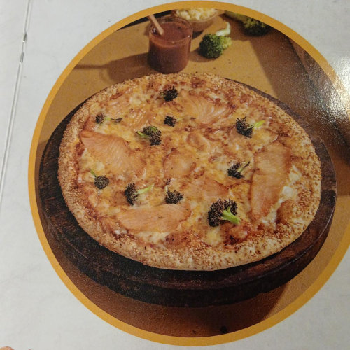 سالمون بيتزا